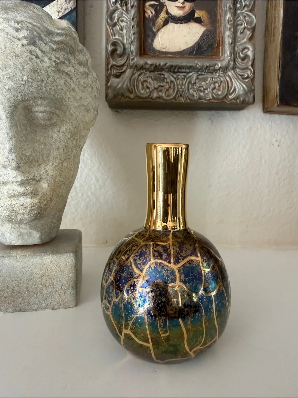Signed Iridescent Art Pottery Bud Vase Blue & Gold Crackle Glaze‎ 4.5